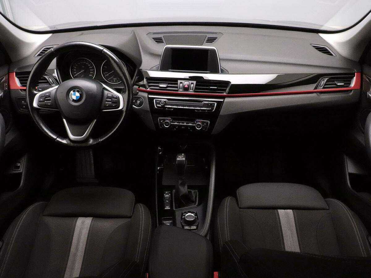 Б/У БМВ Икс1 2017 года. Фото: #8