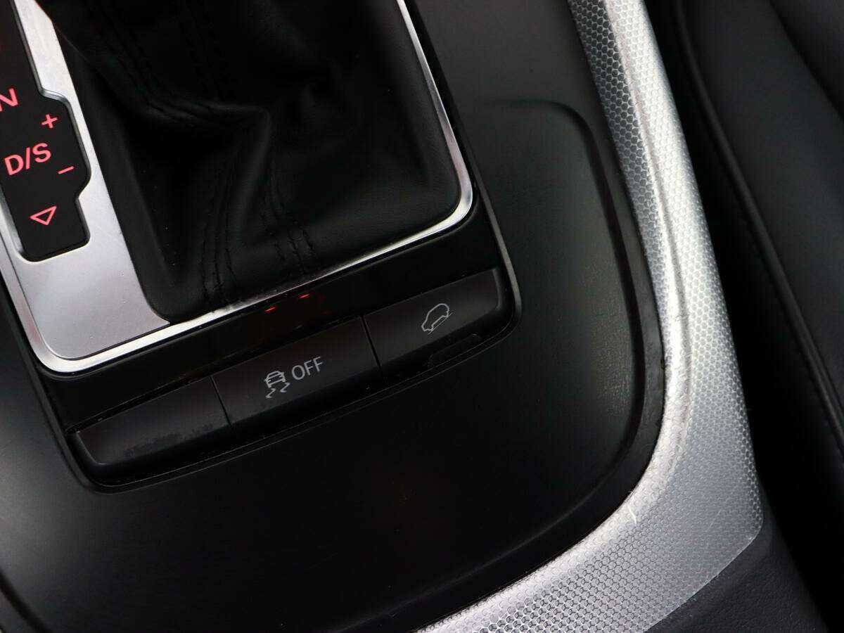 Б/У Ауди К5 2013 года. Фото: #18