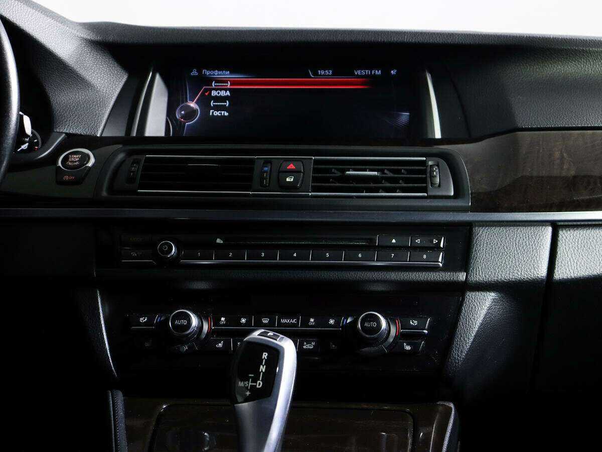 Б/У БМВ 5 серии 2015 года. Фото: #9