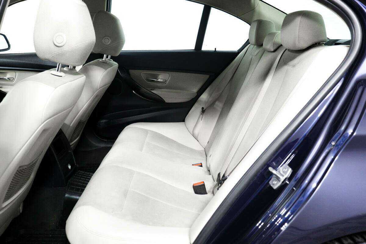 Б/У БМВ 3 серии 2016 года. Фото: #11