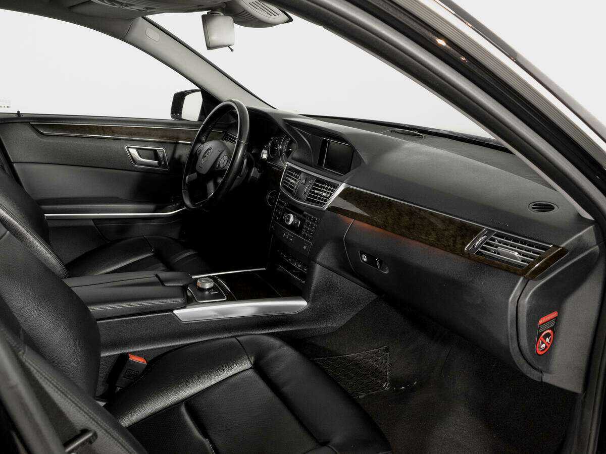 Б/У Мерседес-Бенц Е-Класс 2012 года. Фото: #7