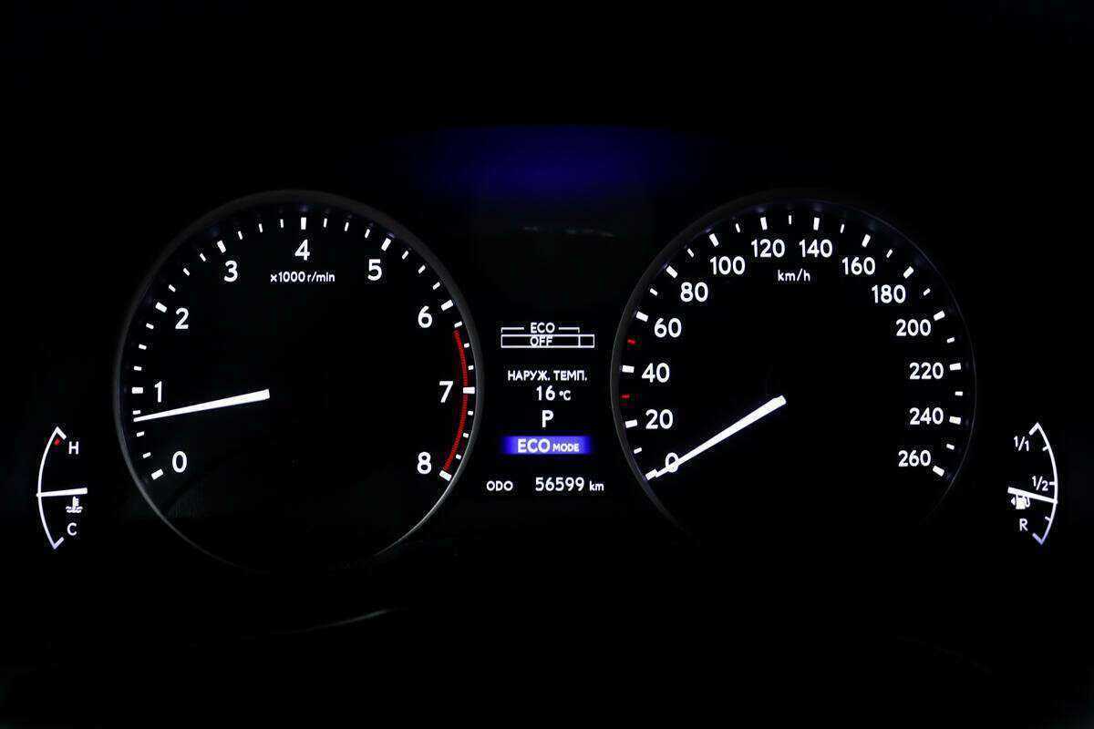 Б/У Лексус ЕС 2013 года. Фото: #9