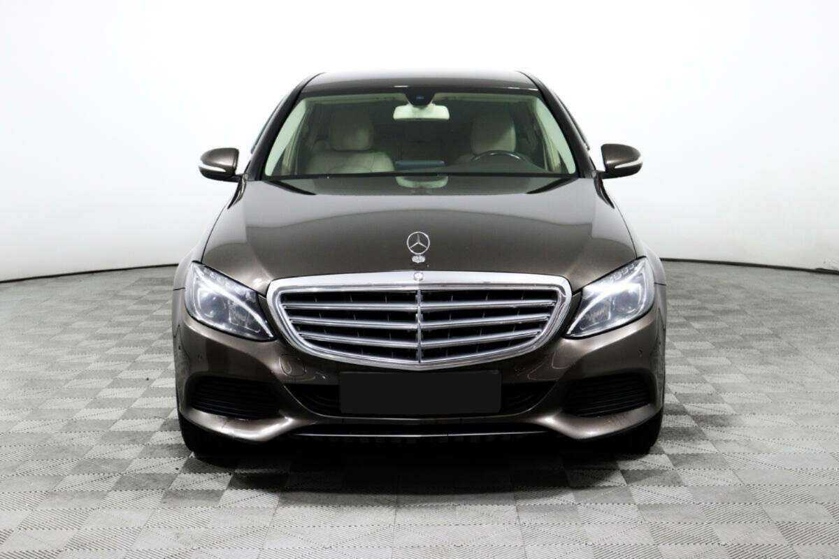 Б/У Мерседес-Бенц Ц-Класс 2015 года. Фото: #1