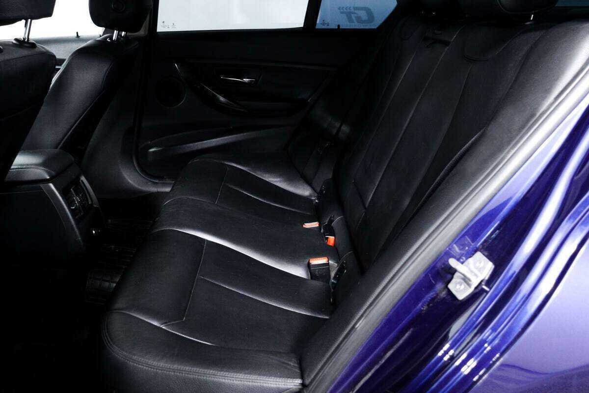 Б/У БМВ 3 серии 2016 года. Фото: #10