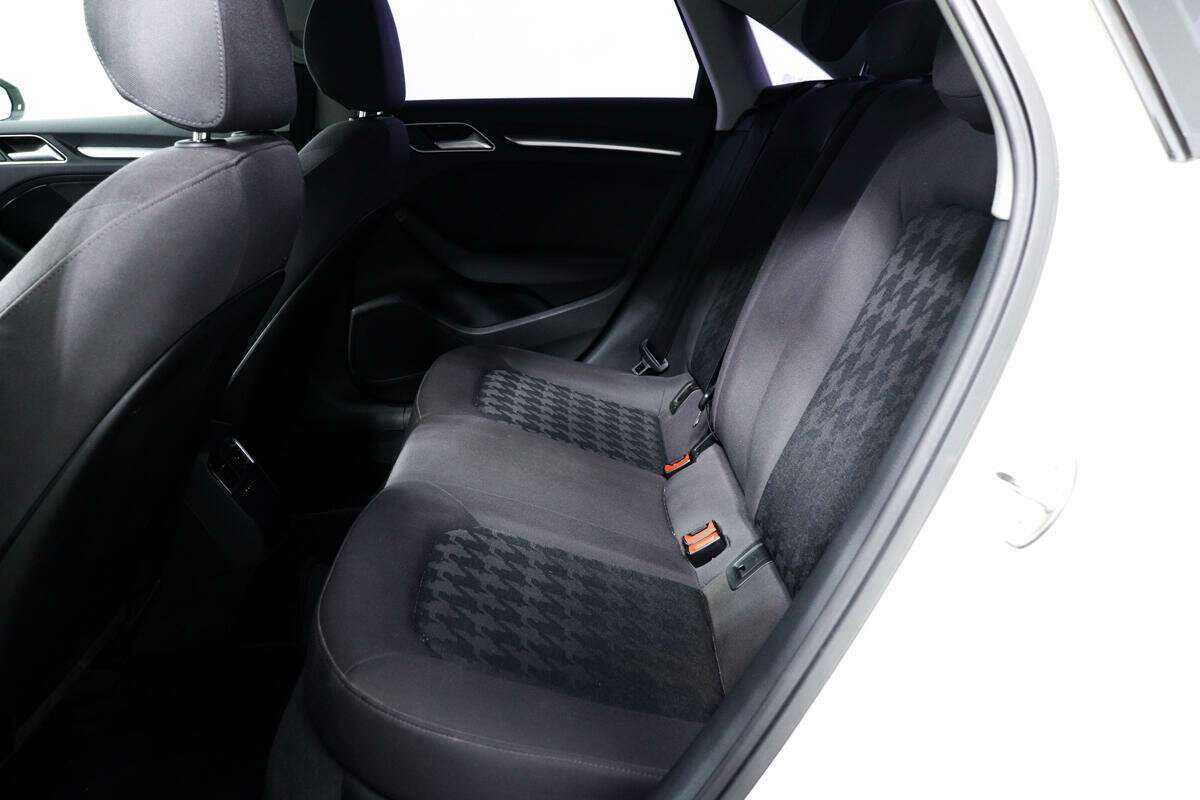 Б/У Ауди А3 2015 года. Фото: #11