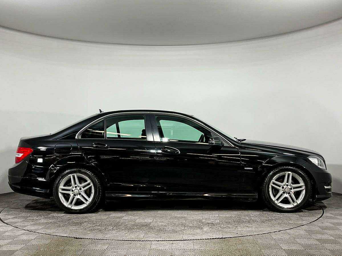 Б/У Мерседес-Бенц Ц-Класс 2012 года. Фото: #3