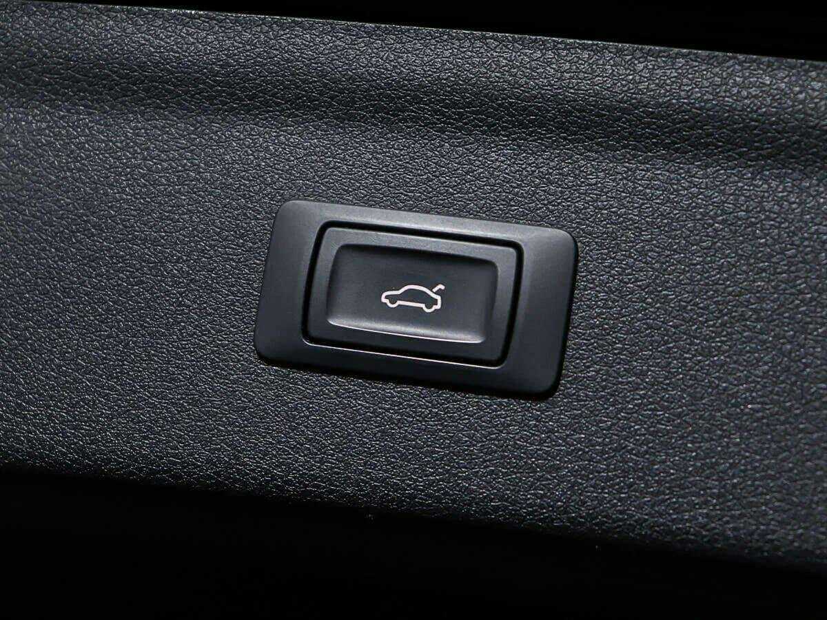 Б/У Ауди К3 2015 года. Фото: #23