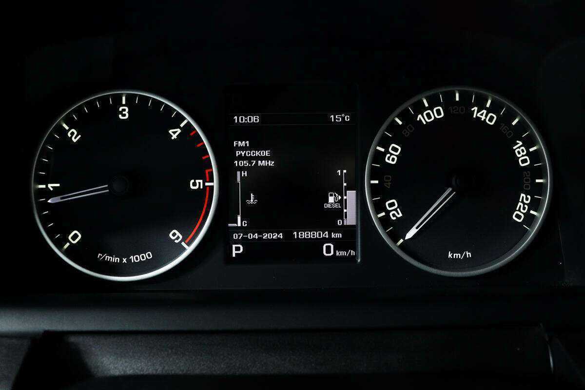 Б/У Лэнд Ровер Дискавери 2014 года. Фото: #9