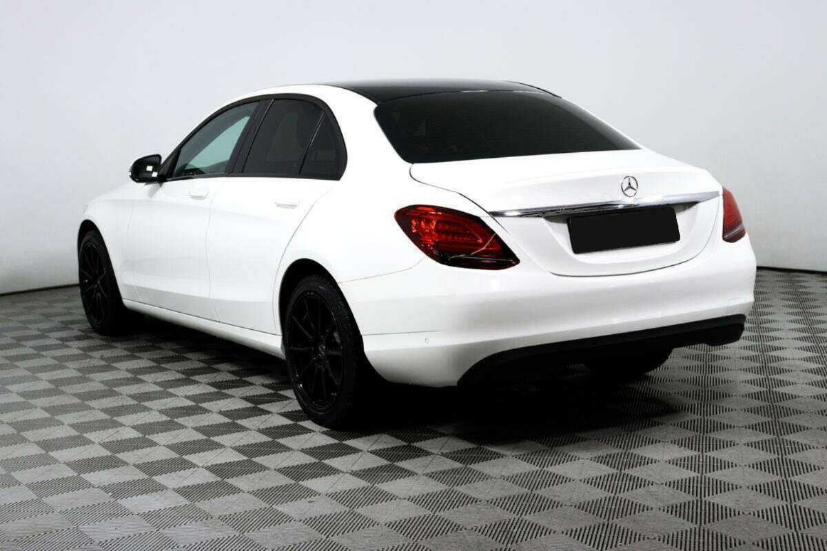 Б/У Мерседес-Бенц Ц-Класс 2018 года. Фото: #6