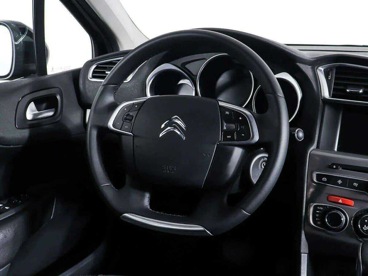 Б/У Ситроен Ц4 2016 года. Фото: #13