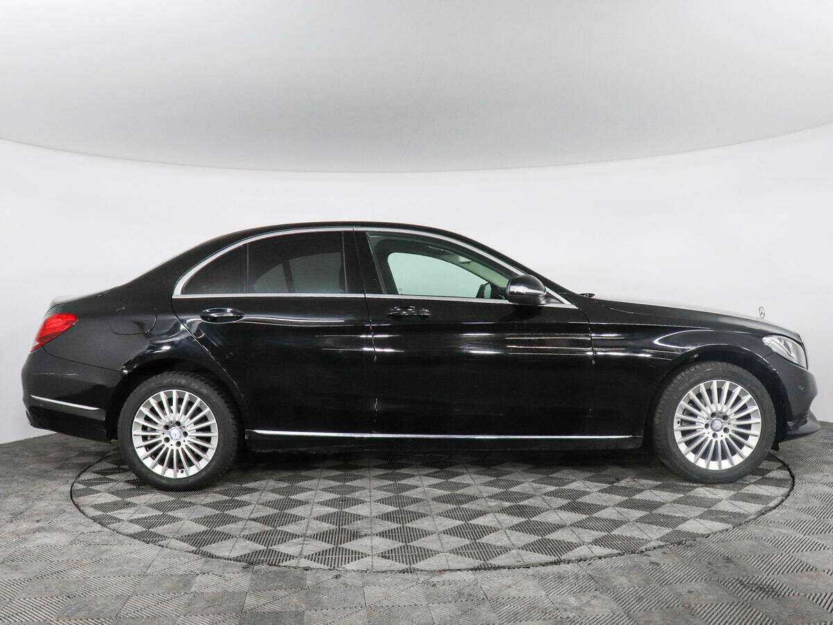 Б/У Мерседес-Бенц Ц-Класс 2015 года. Фото: #3