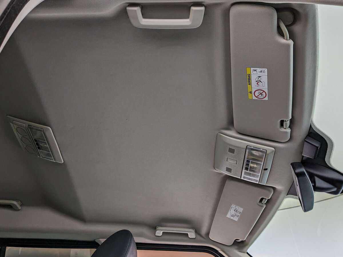 Б/У Лэнд Ровер Дискавери 2015 года. Фото: #14