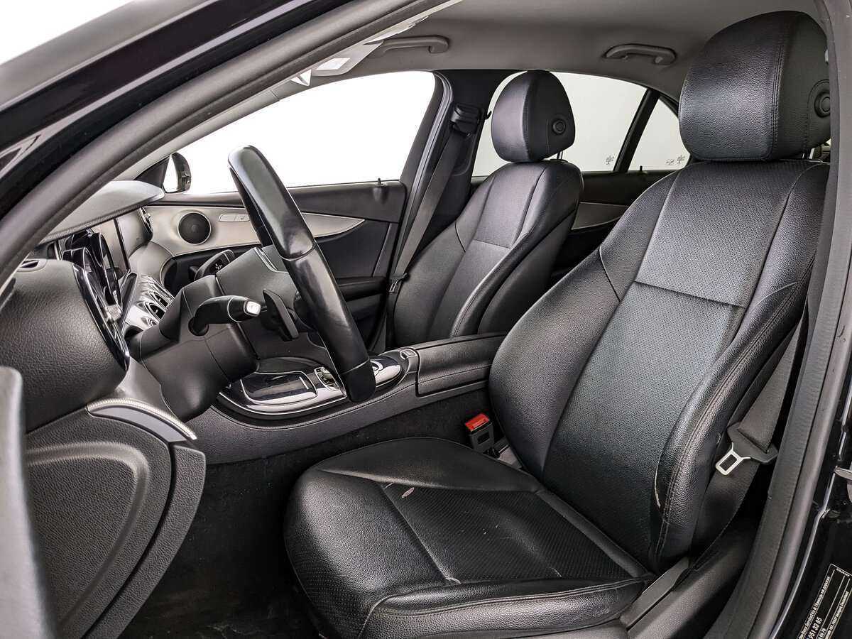 Б/У Мерседес-Бенц Е-Класс 2018 года. Фото: #15