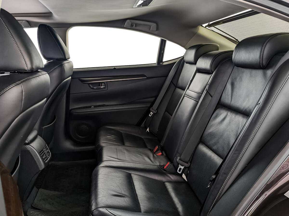 Б/У Лексус ЕС 2014 года. Фото: #15