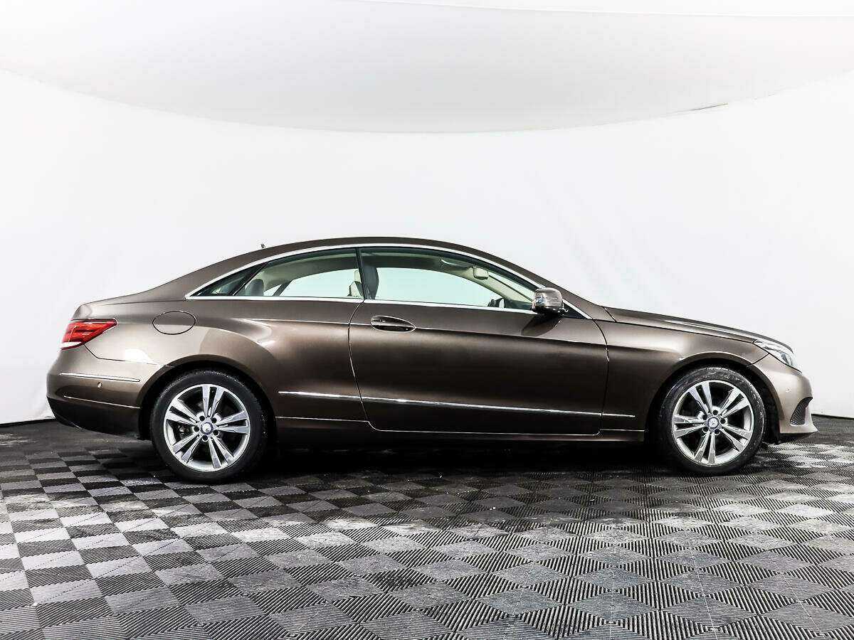 Б/У Мерседес-Бенц Е-Класс 2014 года. Фото: #3