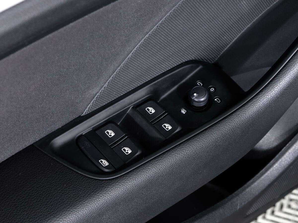 Б/У Ауди А3 2019 года. Фото: #13