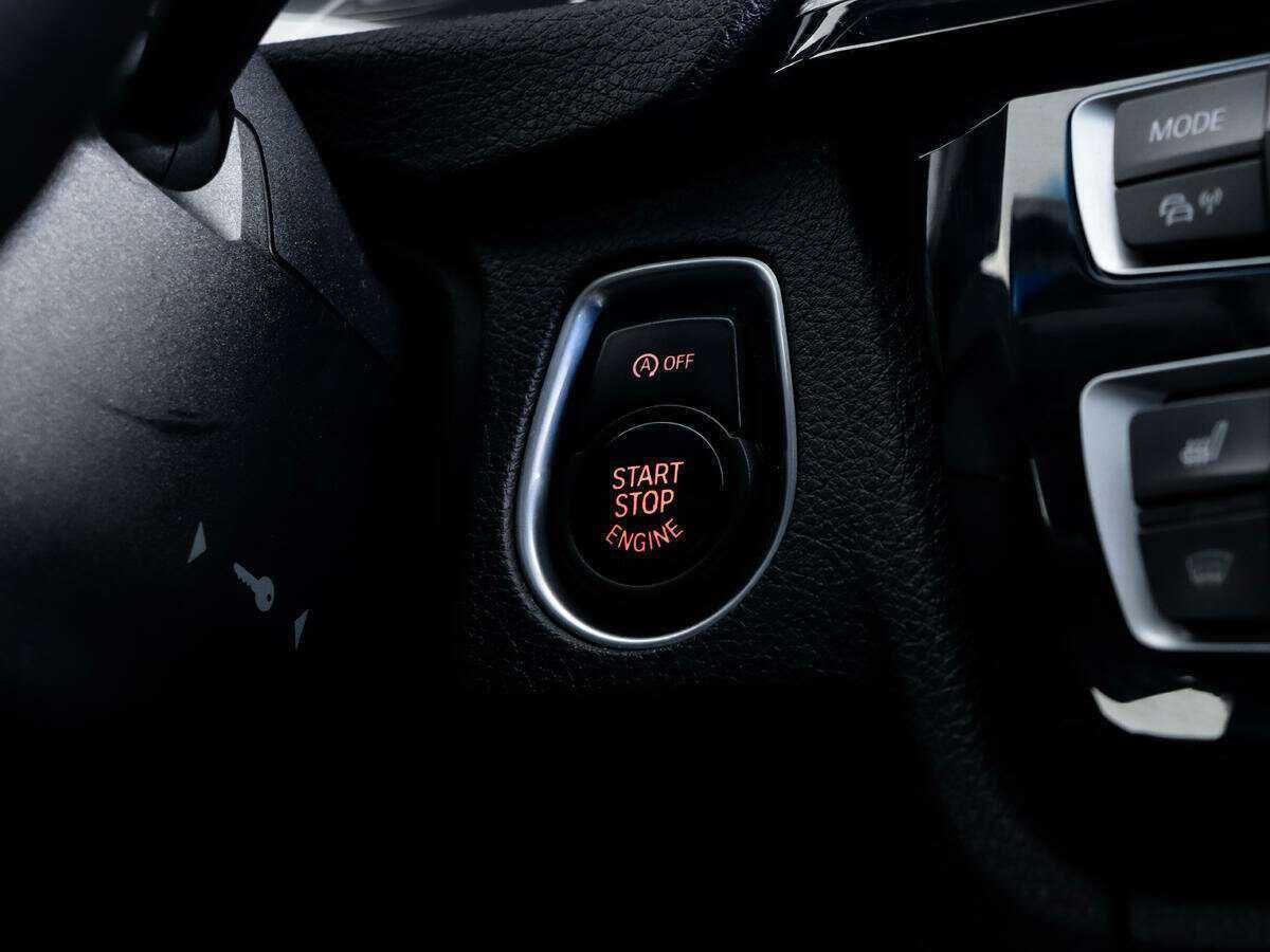 Б/У БМВ 3 серии 2018 года. Фото: #12