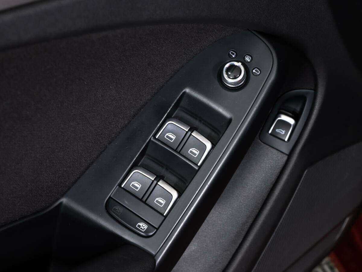 Б/У Ауди А4 2013 года. Фото: #17