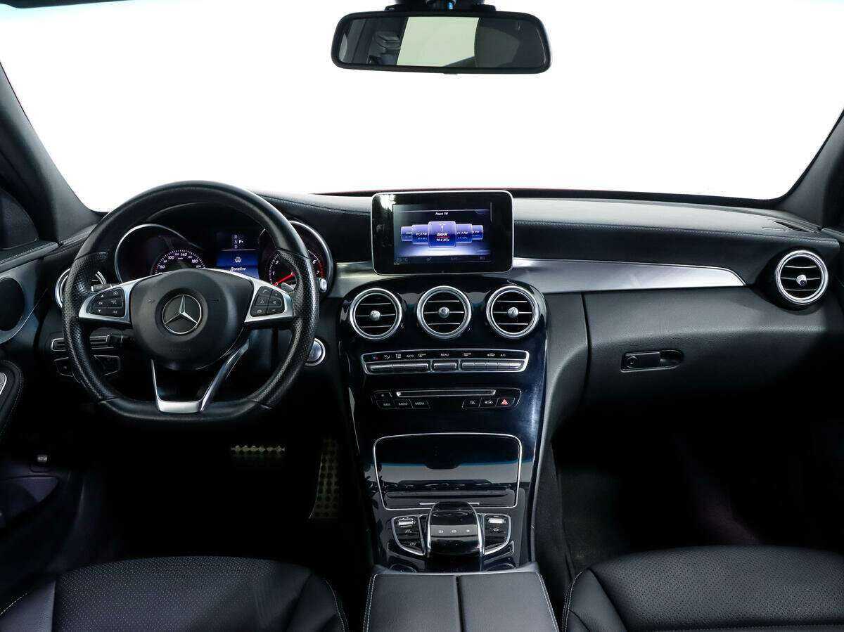 Б/У Мерседес-Бенц Ц-Класс 2015 года. Фото: #9