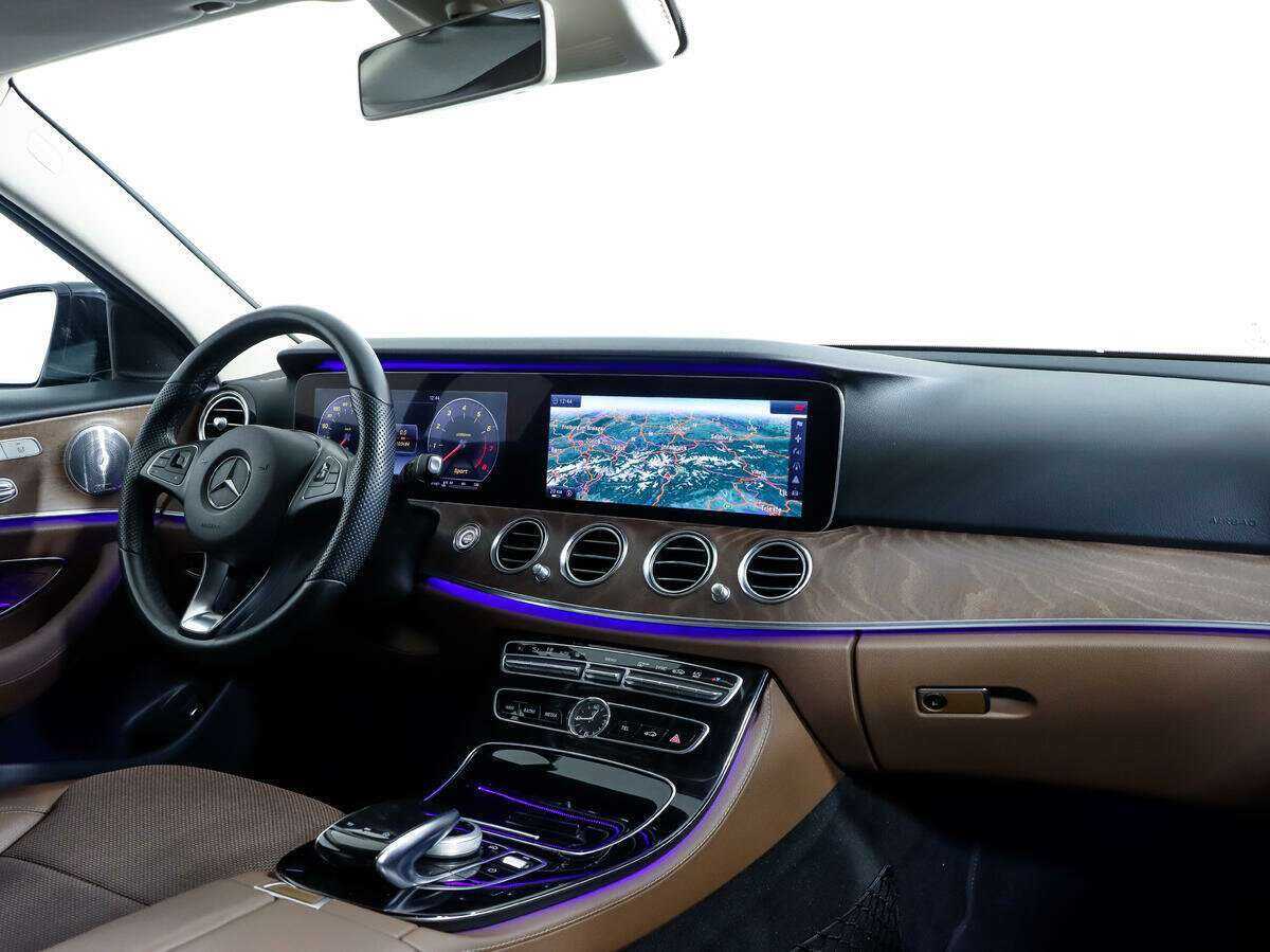 Б/У Мерседес-Бенц Е-Класс 2016 года. Фото: #8