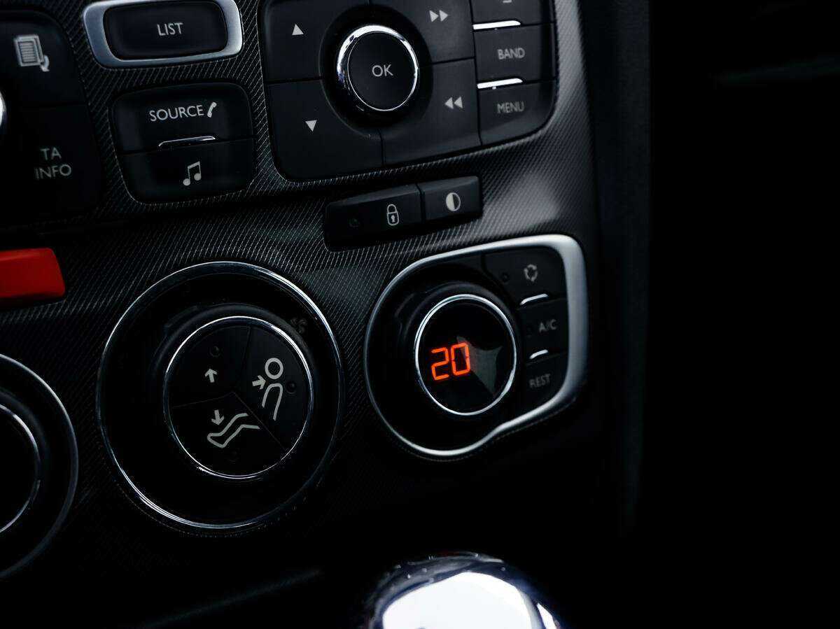 Б/У Ситроен Ц4 2013 года. Фото: #13