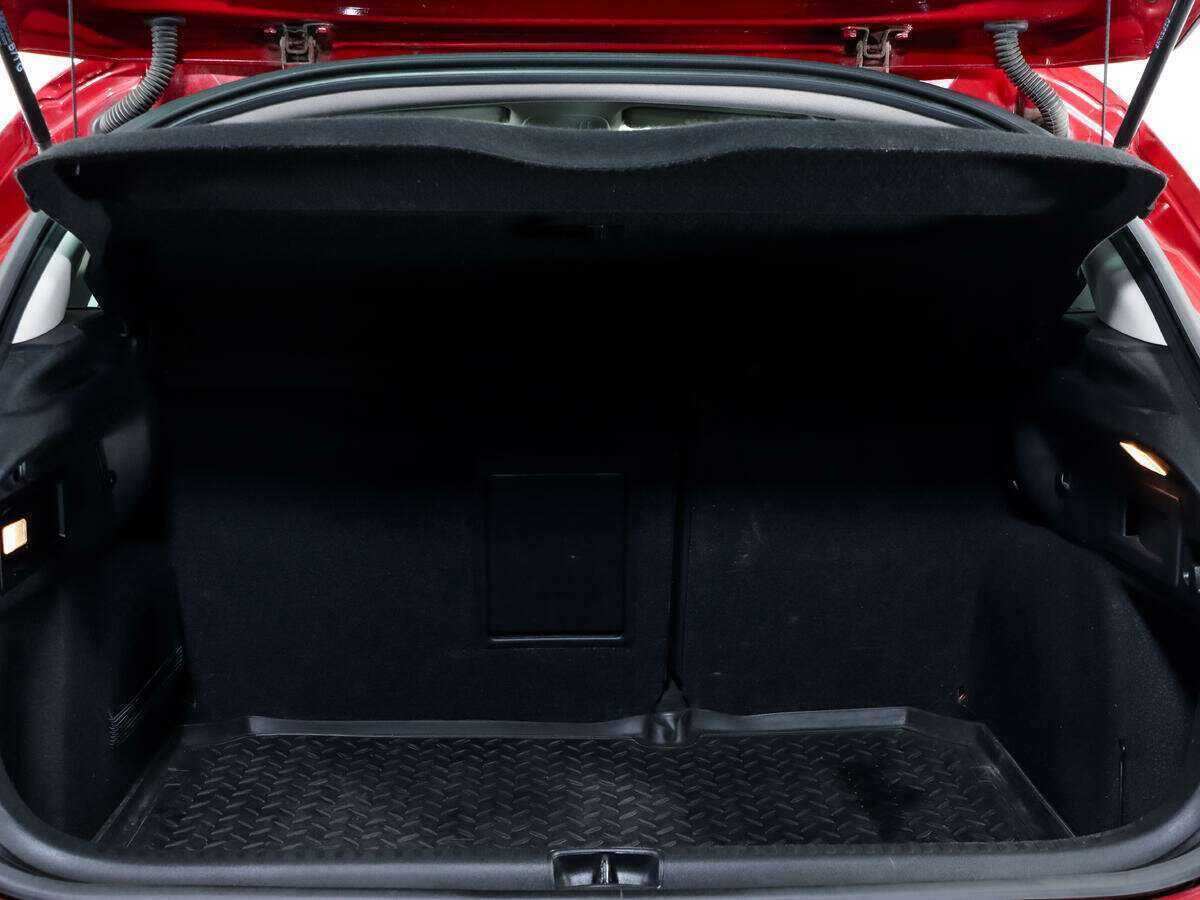 Б/У Ситроен Ц4 2013 года. Фото: #16