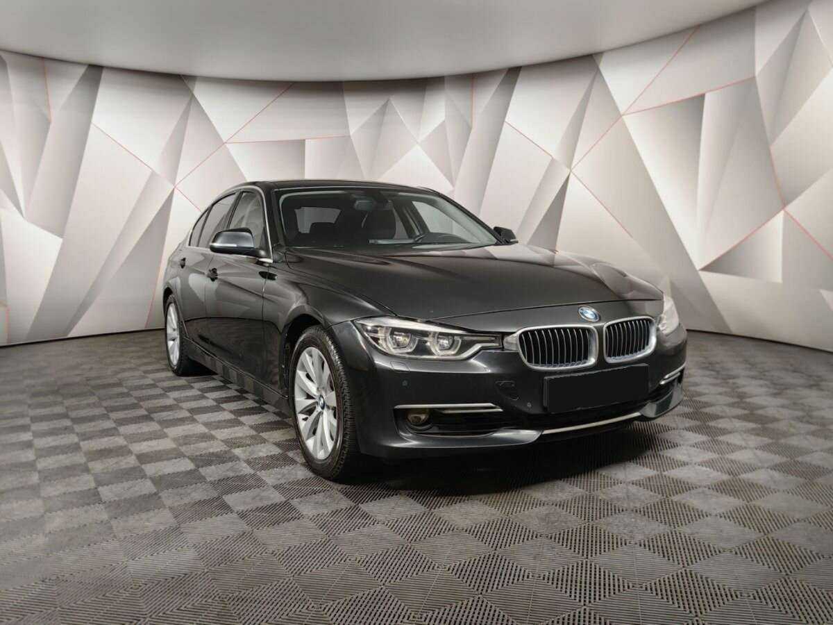 Б/У БМВ 3 серии 2012 года. Фото: #2