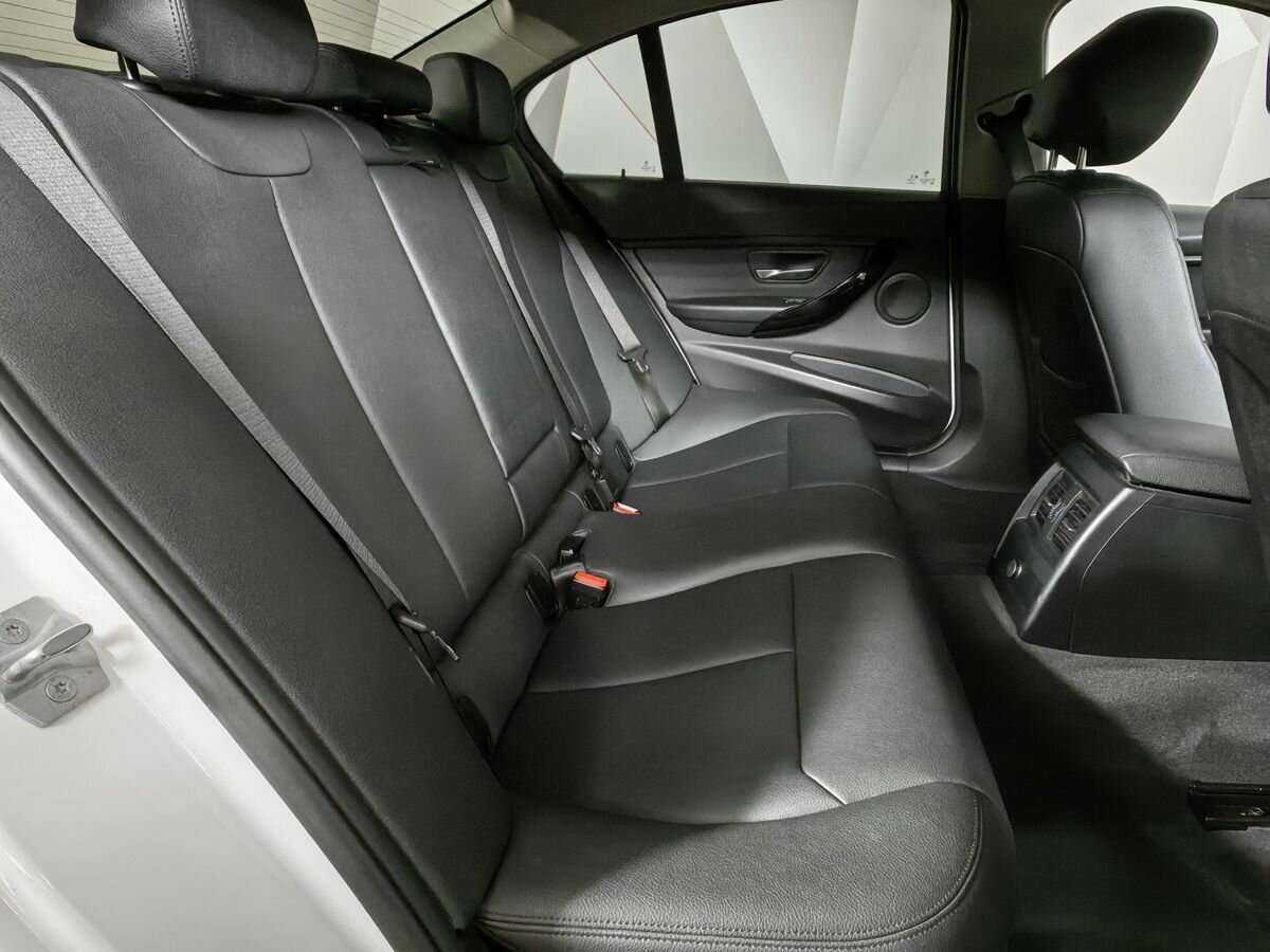 Б/У БМВ 3 серии 2018 года. Фото: #11