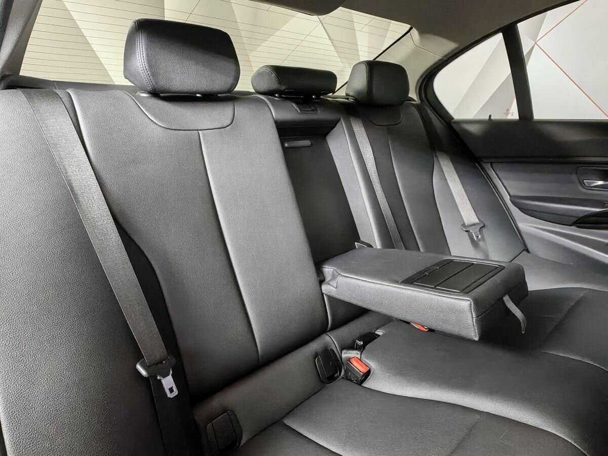 Б/У БМВ 3 серии 2018 года. Фото: #12