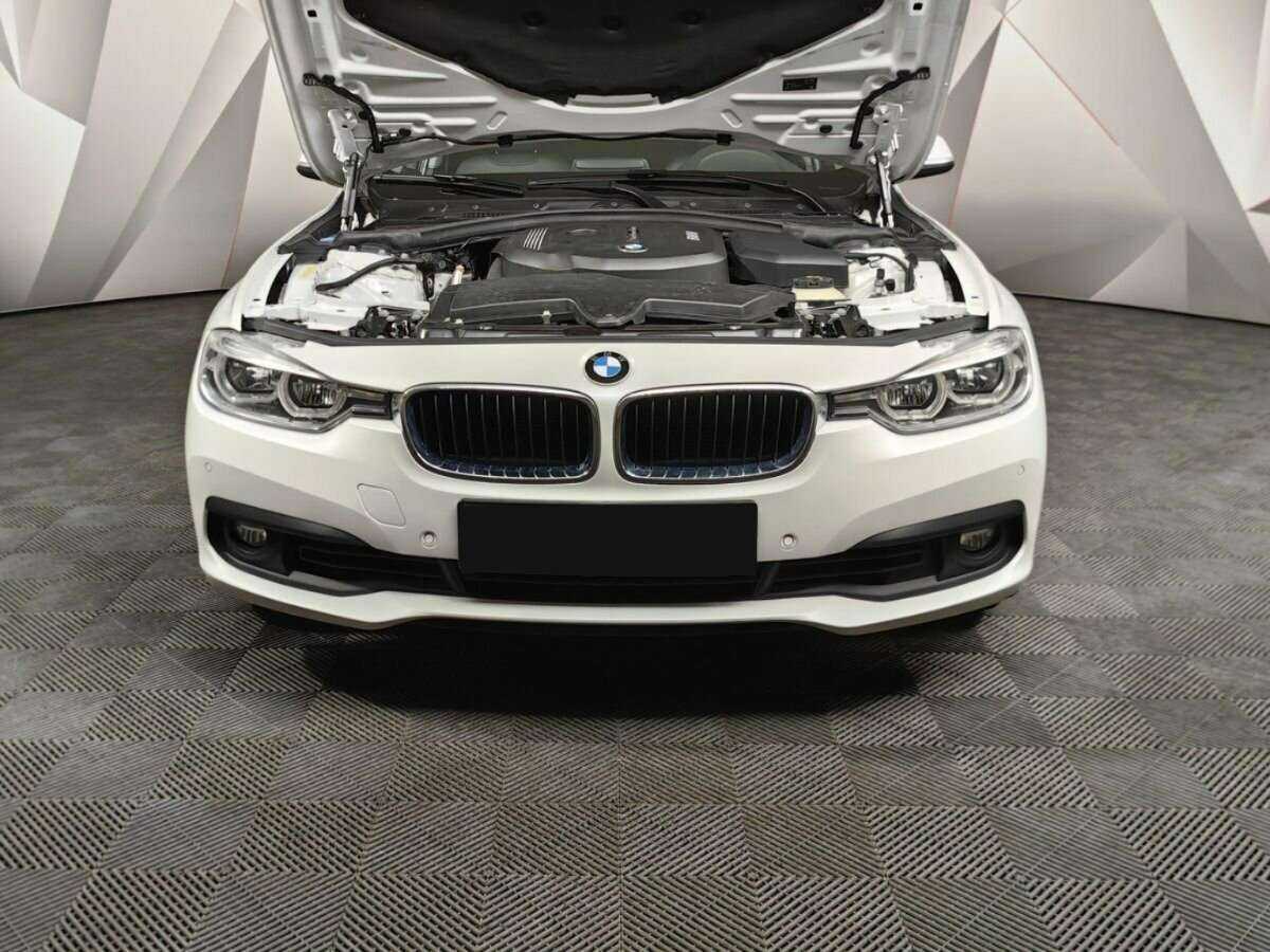 Б/У БМВ 3 серии 2018 года. Фото: #16