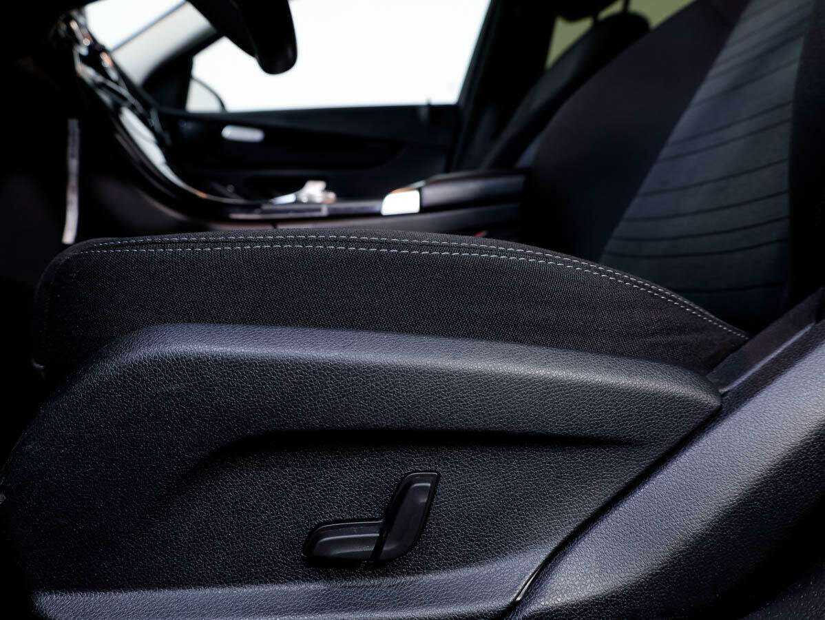 Б/У Мерседес-Бенц Ц-Класс 2018 года. Фото: #18