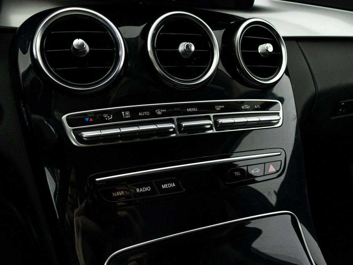 Б/У Мерседес-Бенц Ц-Класс 2019 года. Фото: #15