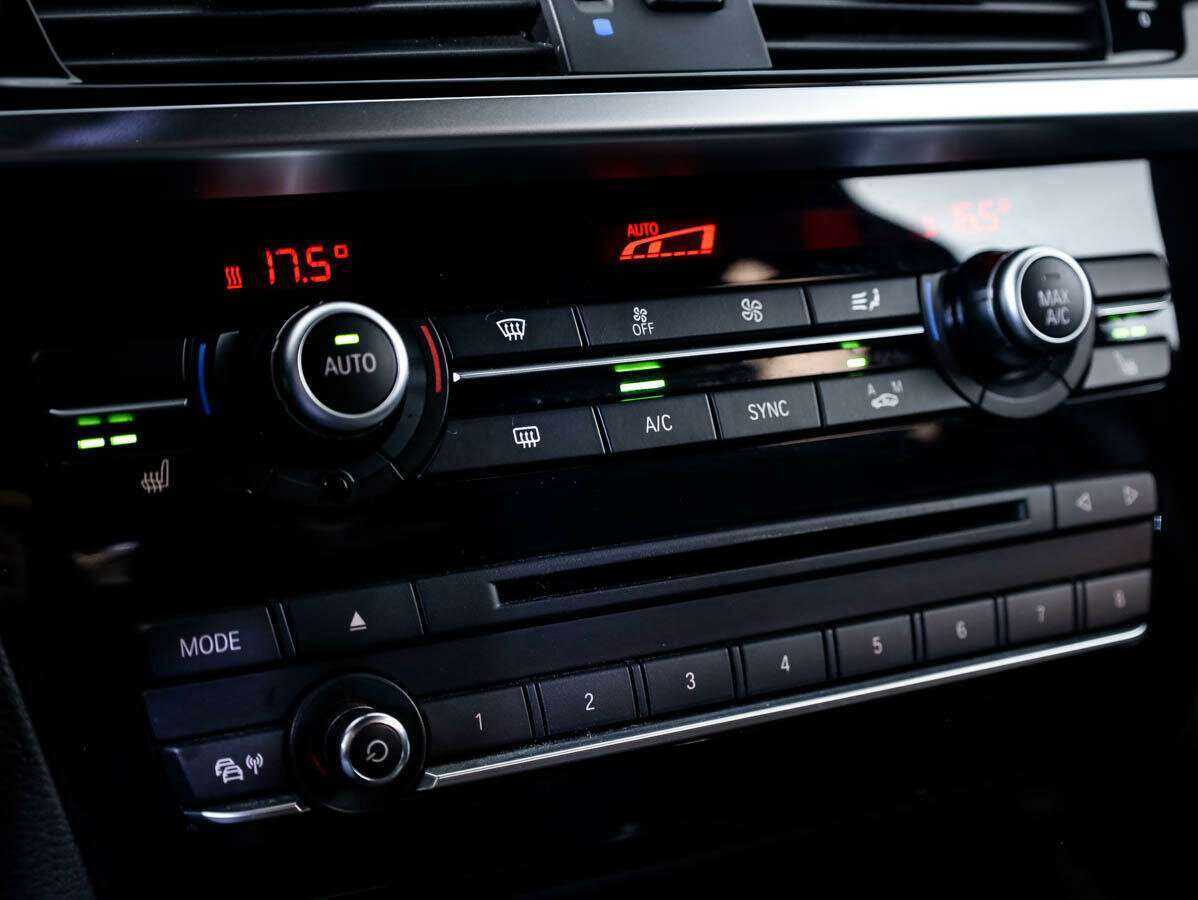 Б/У БМВ Икс3 2017 года. Фото: #14