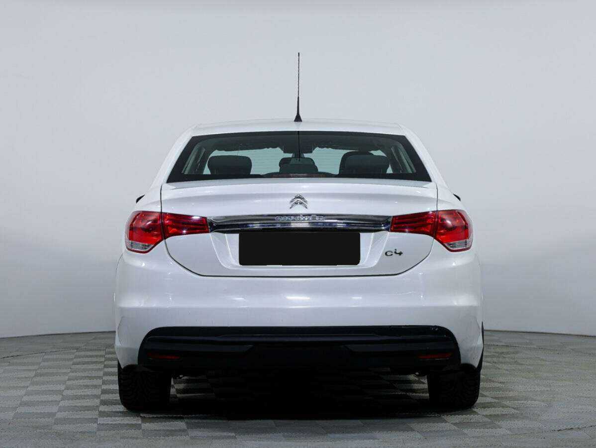 Б/У Ситроен Ц4 2013 года. Фото: #4