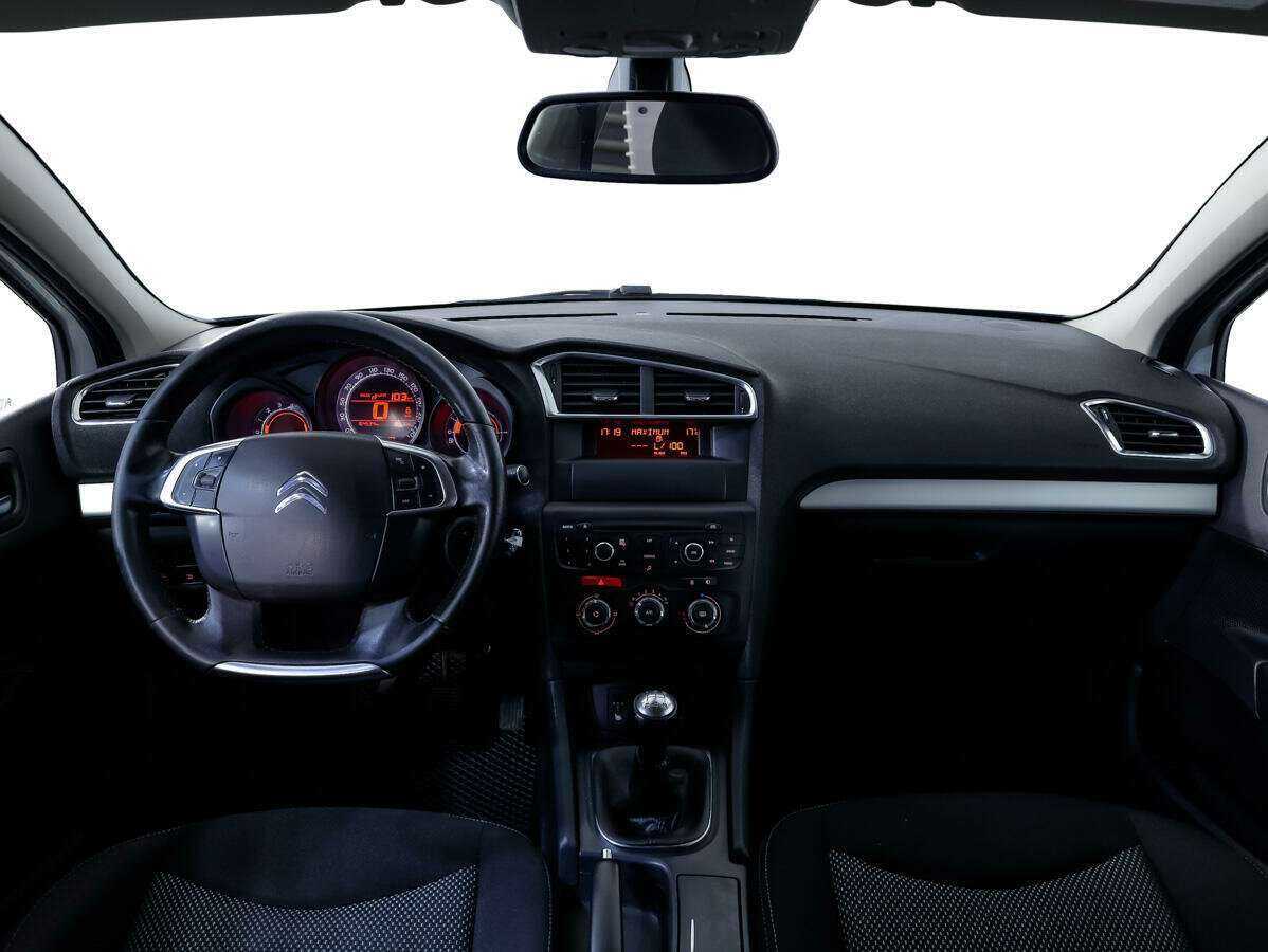 Б/У Ситроен Ц4 2013 года. Фото: #7