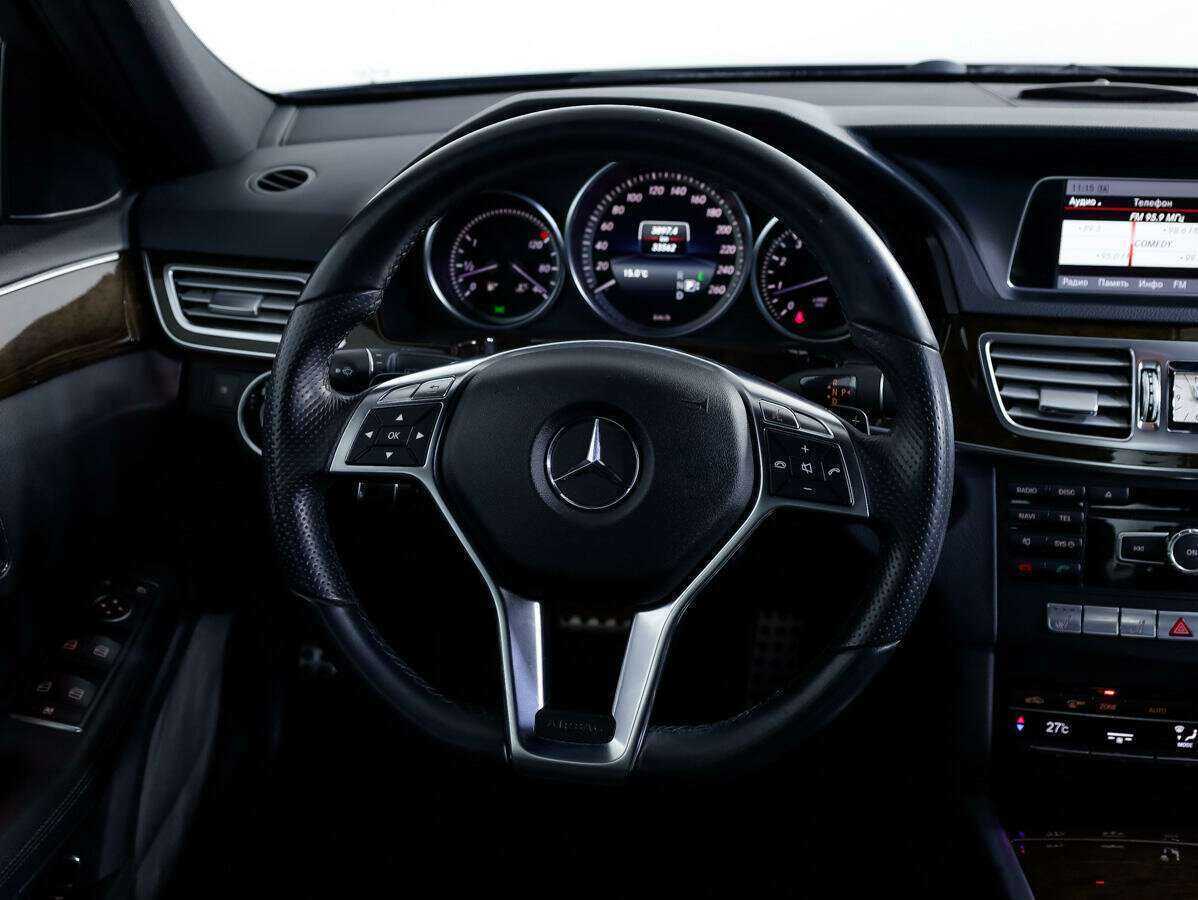 Б/У Мерседес-Бенц Е-Класс 2014 года. Фото: #10