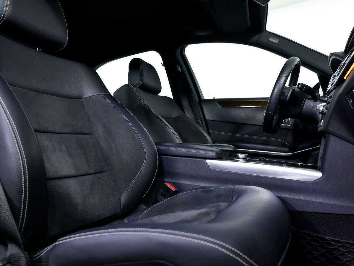 Б/У Мерседес-Бенц Е-Класс 2014 года. Фото: #11