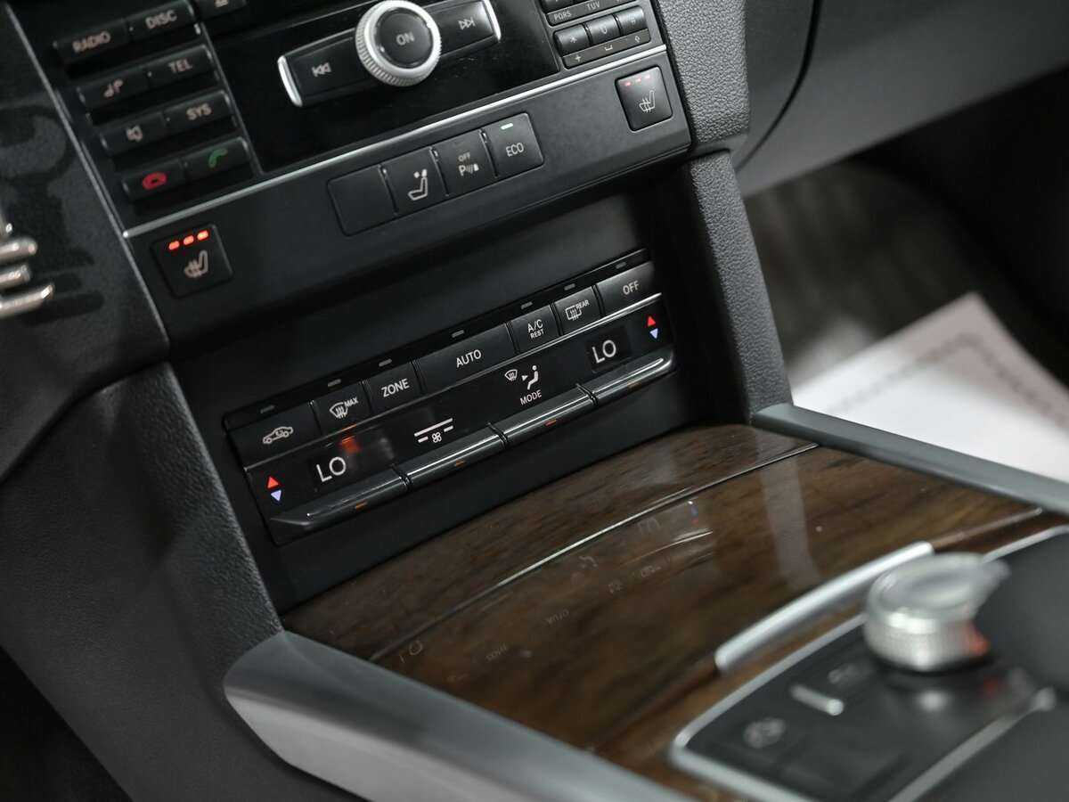 Б/У Мерседес-Бенц Е-Класс 2012 года. Фото: #12