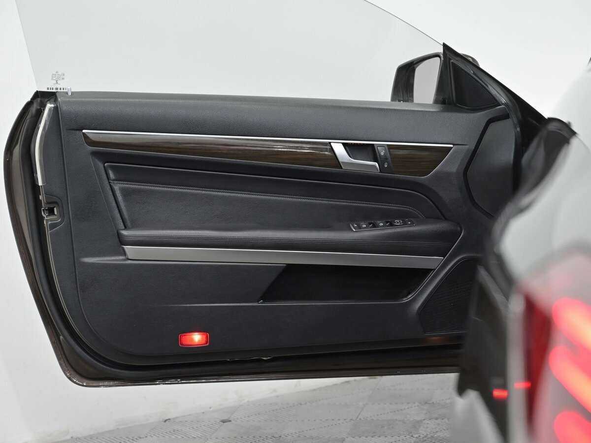 Б/У Мерседес-Бенц Е-Класс 2014 года. Фото: #4