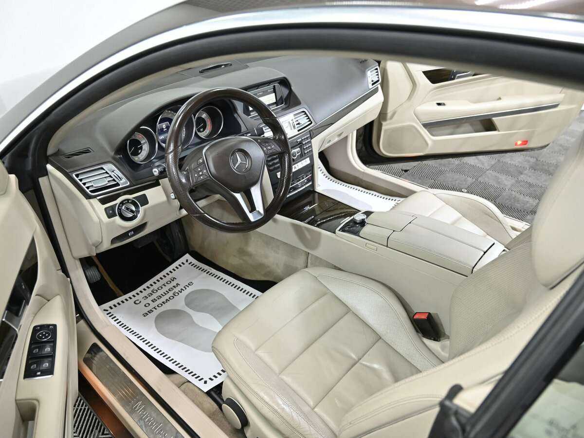 Б/У Мерседес-Бенц Е-Класс 2014 года. Фото: #4