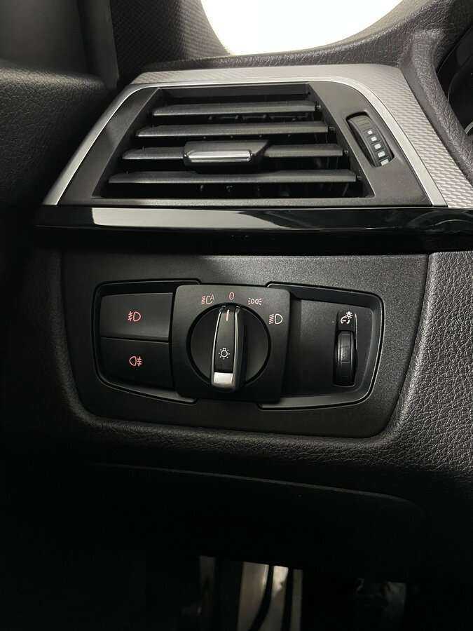 Б/У БМВ 3 серии 2016 года. Фото: #20