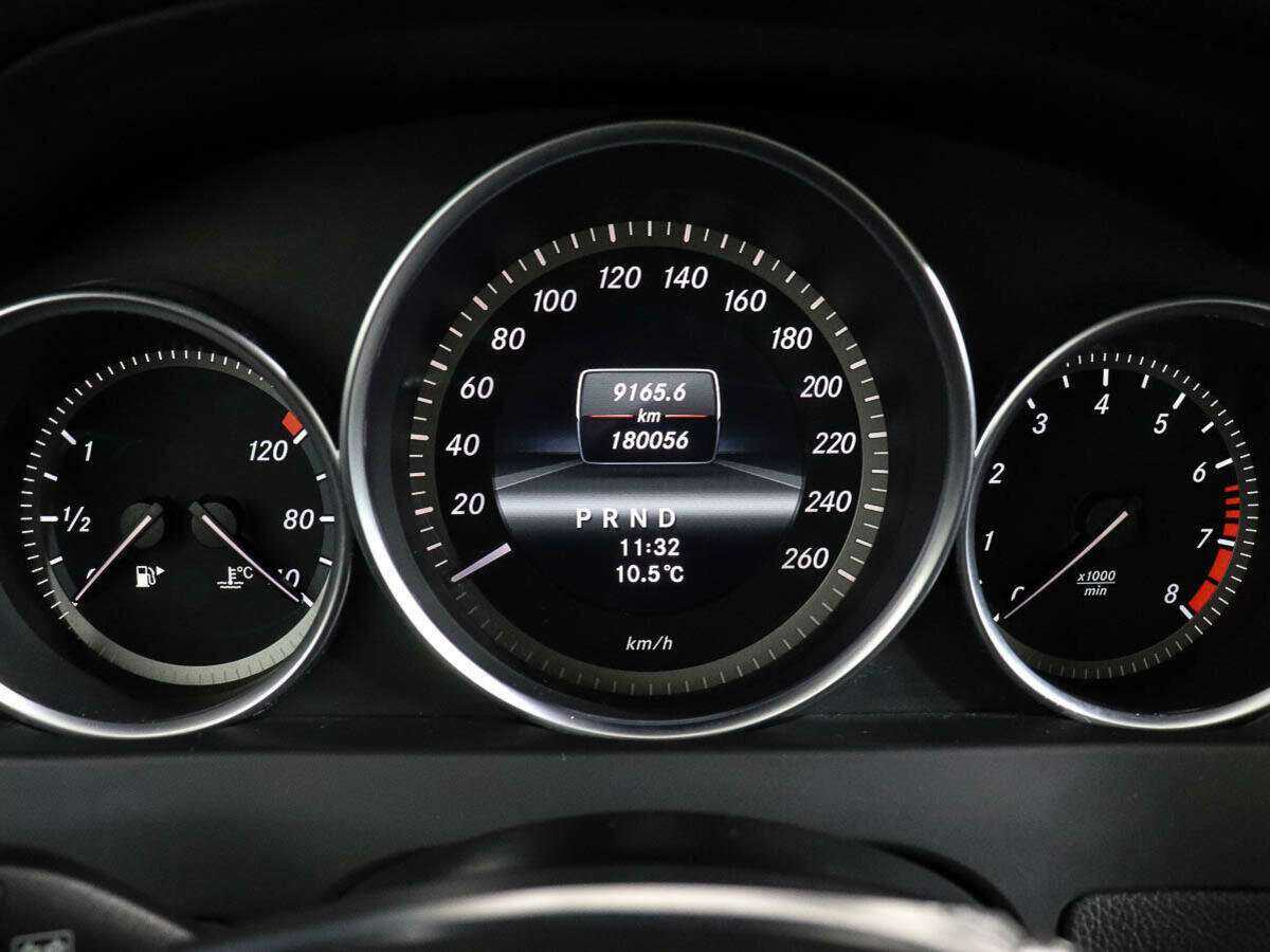 Б/У Мерседес-Бенц Ц-Класс 2012 года. Фото: #9