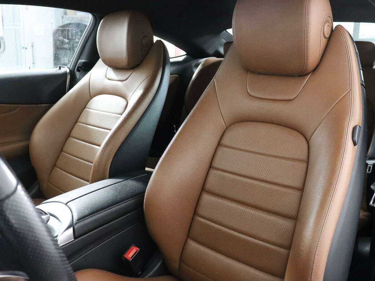 Б/У Мерседес-Бенц Ц-Класс 2016 года. Фото: #8