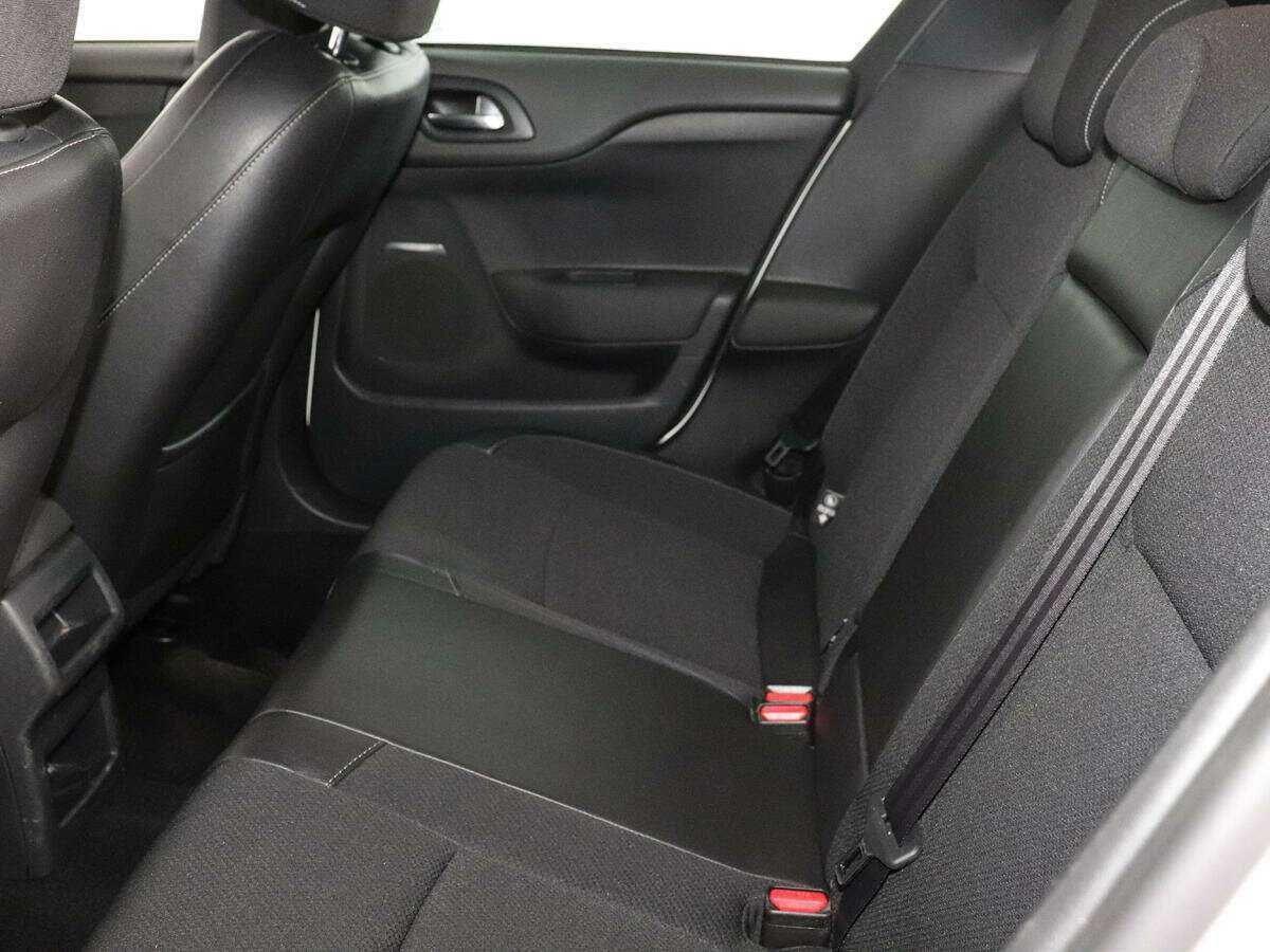 Б/У Ситроен ДС4 2013 года. Фото: #8