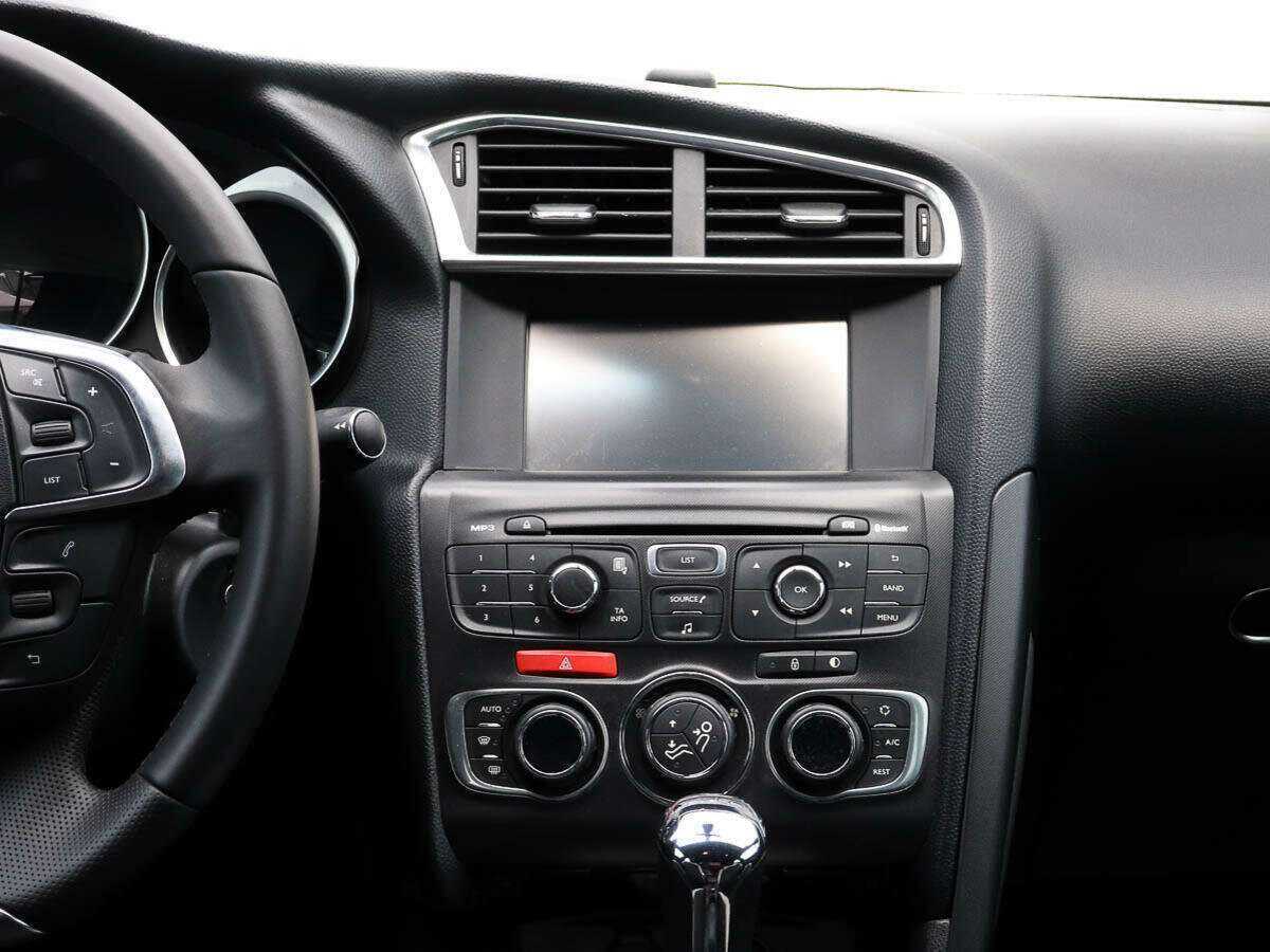 Б/У Ситроен ДС4 2013 года. Фото: #11