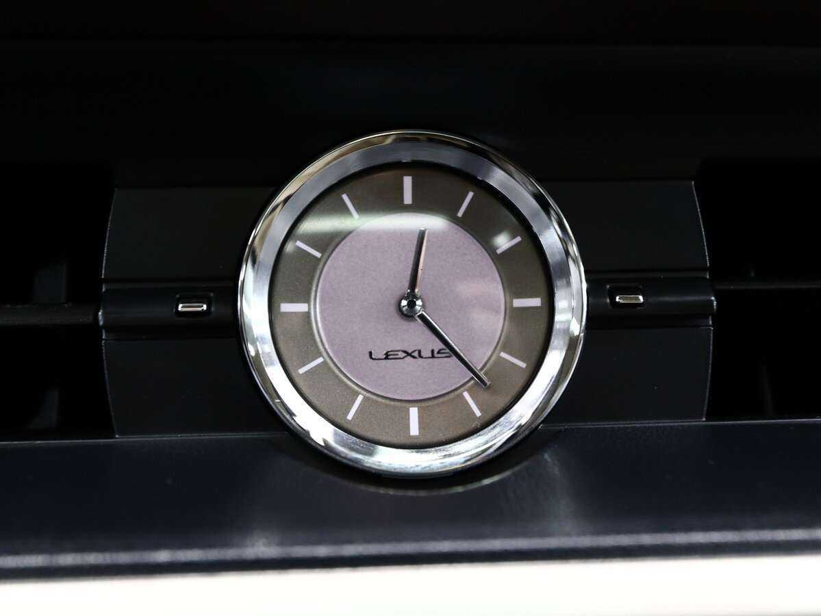 Б/У Лексус ЕС 2016 года. Фото: #19