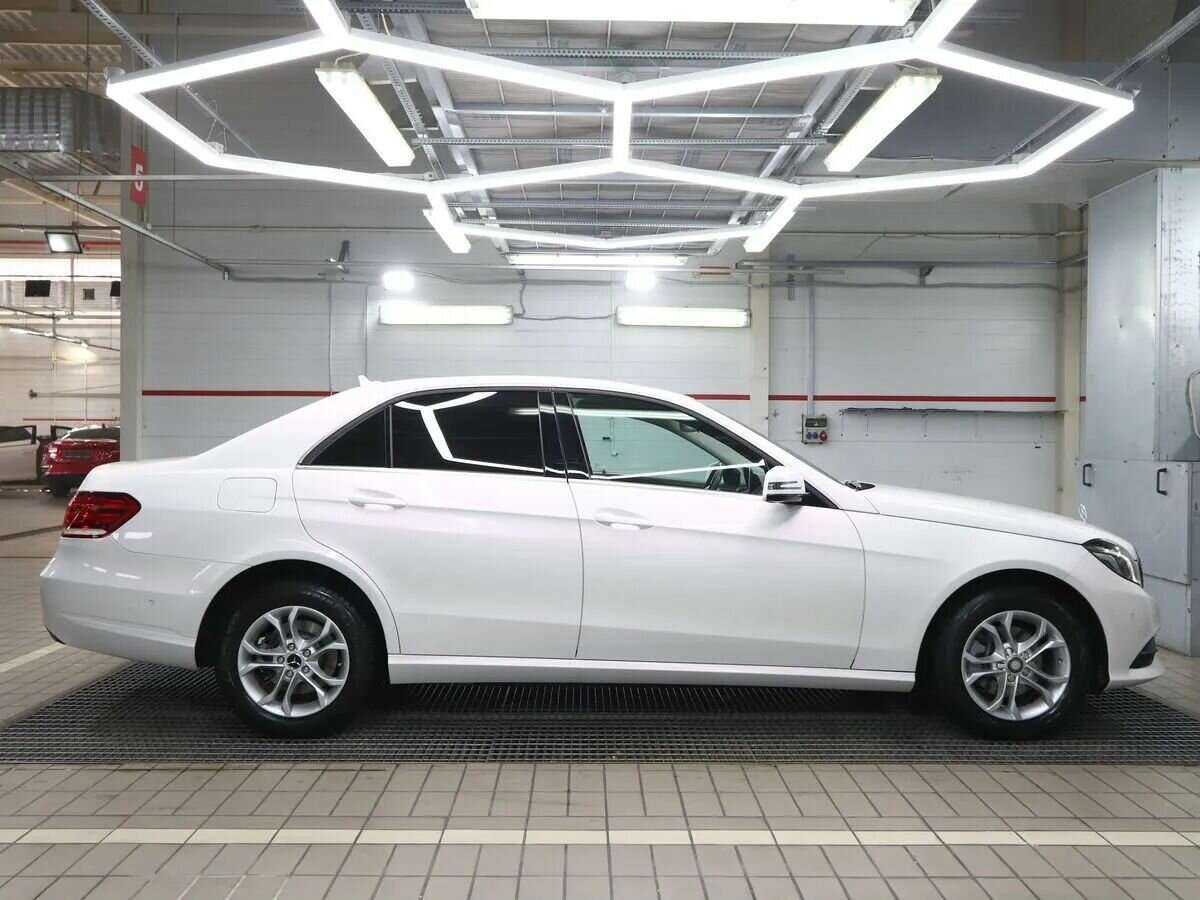 Б/У Мерседес-Бенц Е-Класс 2014 года. Фото: #2