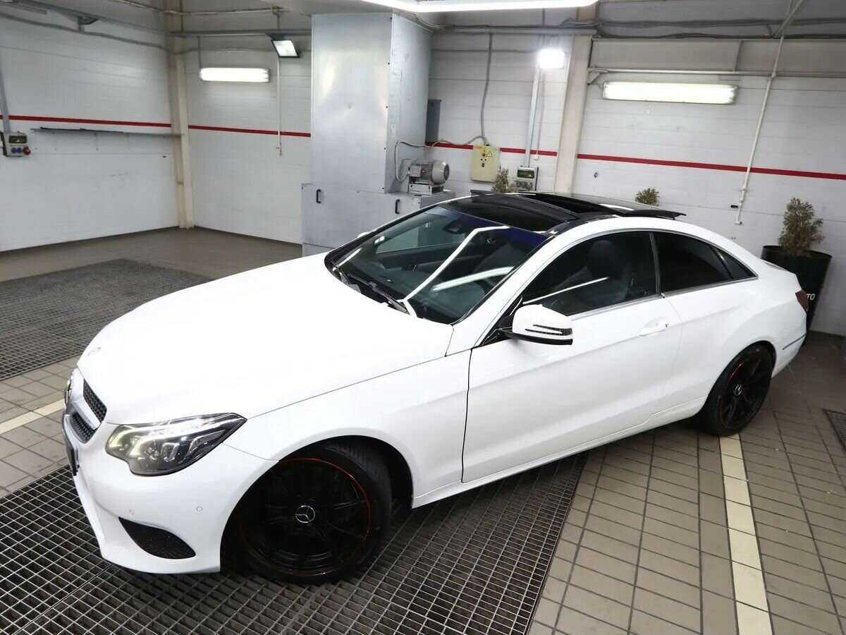 Б/У Мерседес-Бенц Е-Класс 2013 года. Фото: #4