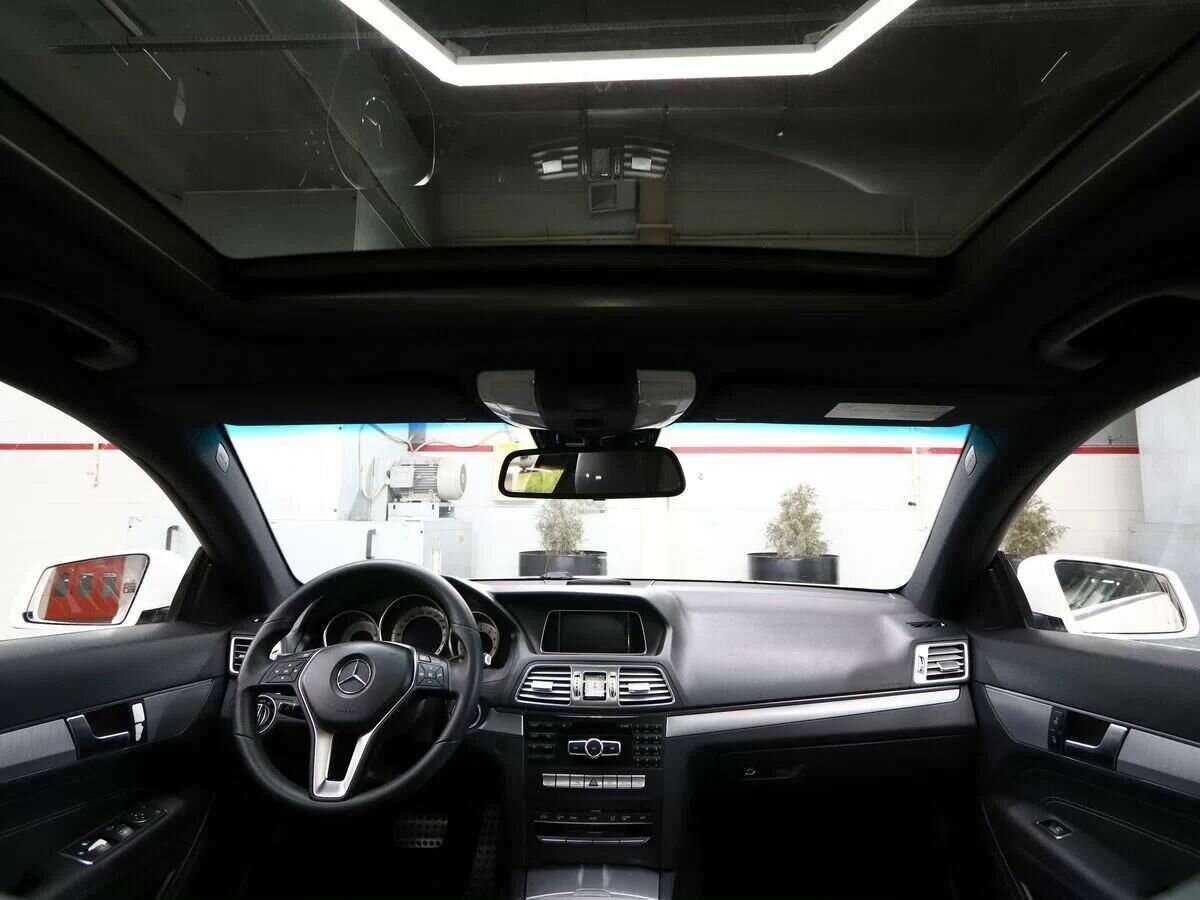 Б/У Мерседес-Бенц Е-Класс 2013 года. Фото: #9