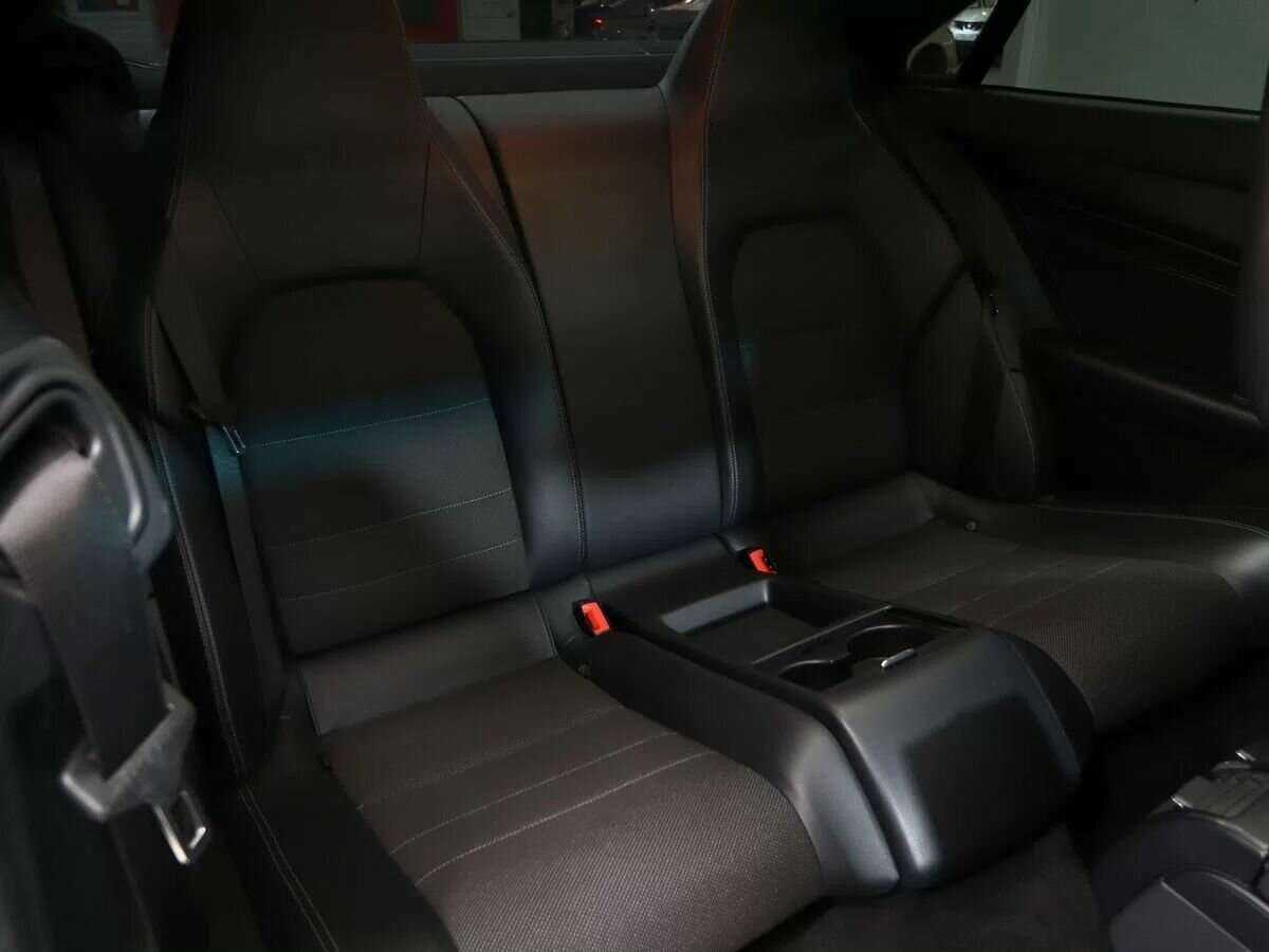 Б/У Мерседес-Бенц Е-Класс 2013 года. Фото: #13